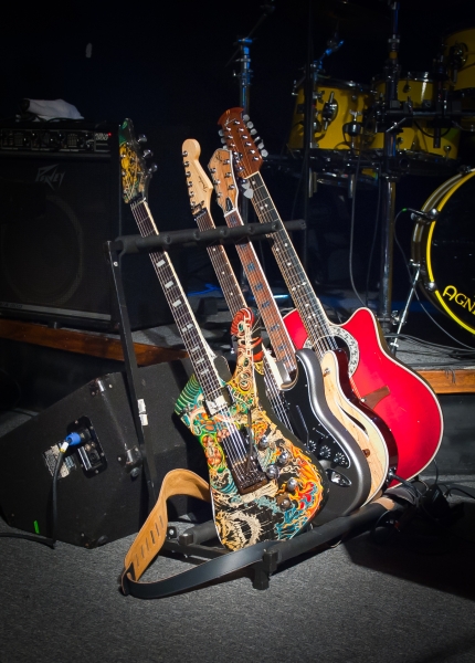 das-wha-dey-do-guitars